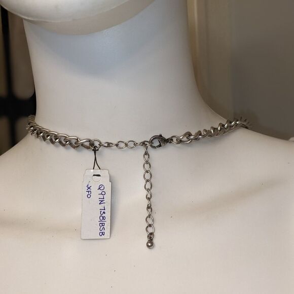 Vintage half moon silver & blue faux stitch statement neck - Picture 2 of 4